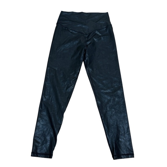 offline by Aerie black shiney leggings size larger - Picture 1 of 3